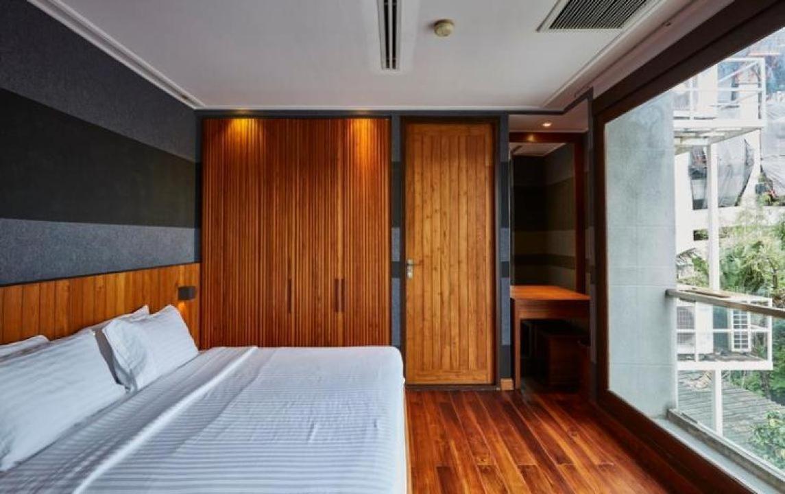 Luxx Langsuan Hotel - Sha Plus Бангкок Экстерьер фото