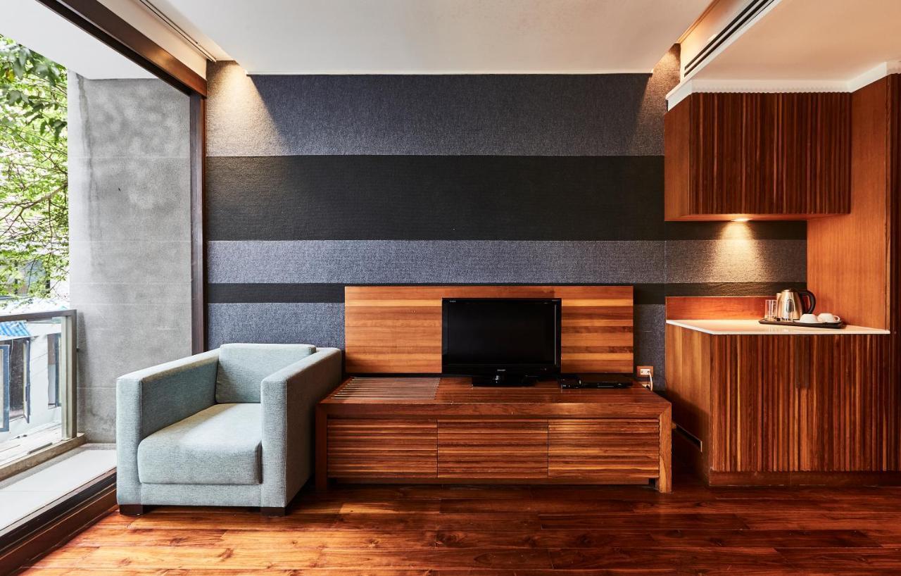Luxx Langsuan Hotel - Sha Plus Бангкок Экстерьер фото