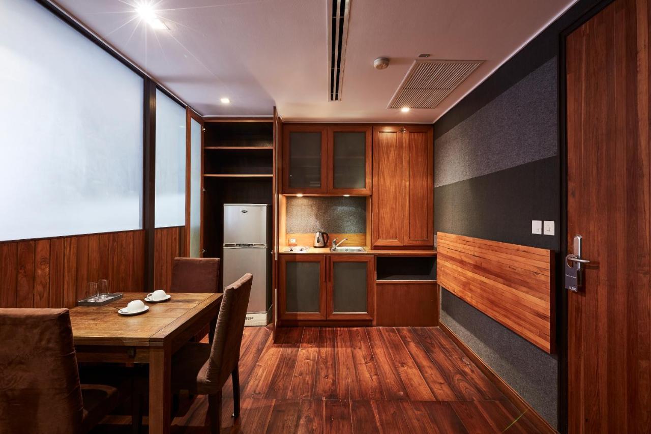 Luxx Langsuan Hotel - Sha Plus Бангкок Экстерьер фото