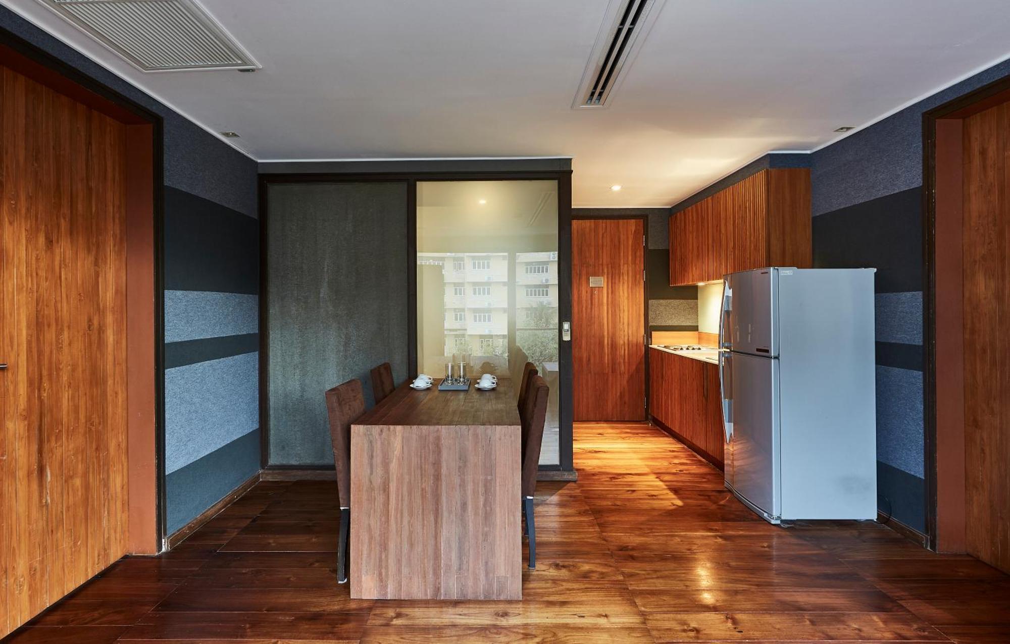 Luxx Langsuan Hotel - Sha Plus Бангкок Экстерьер фото