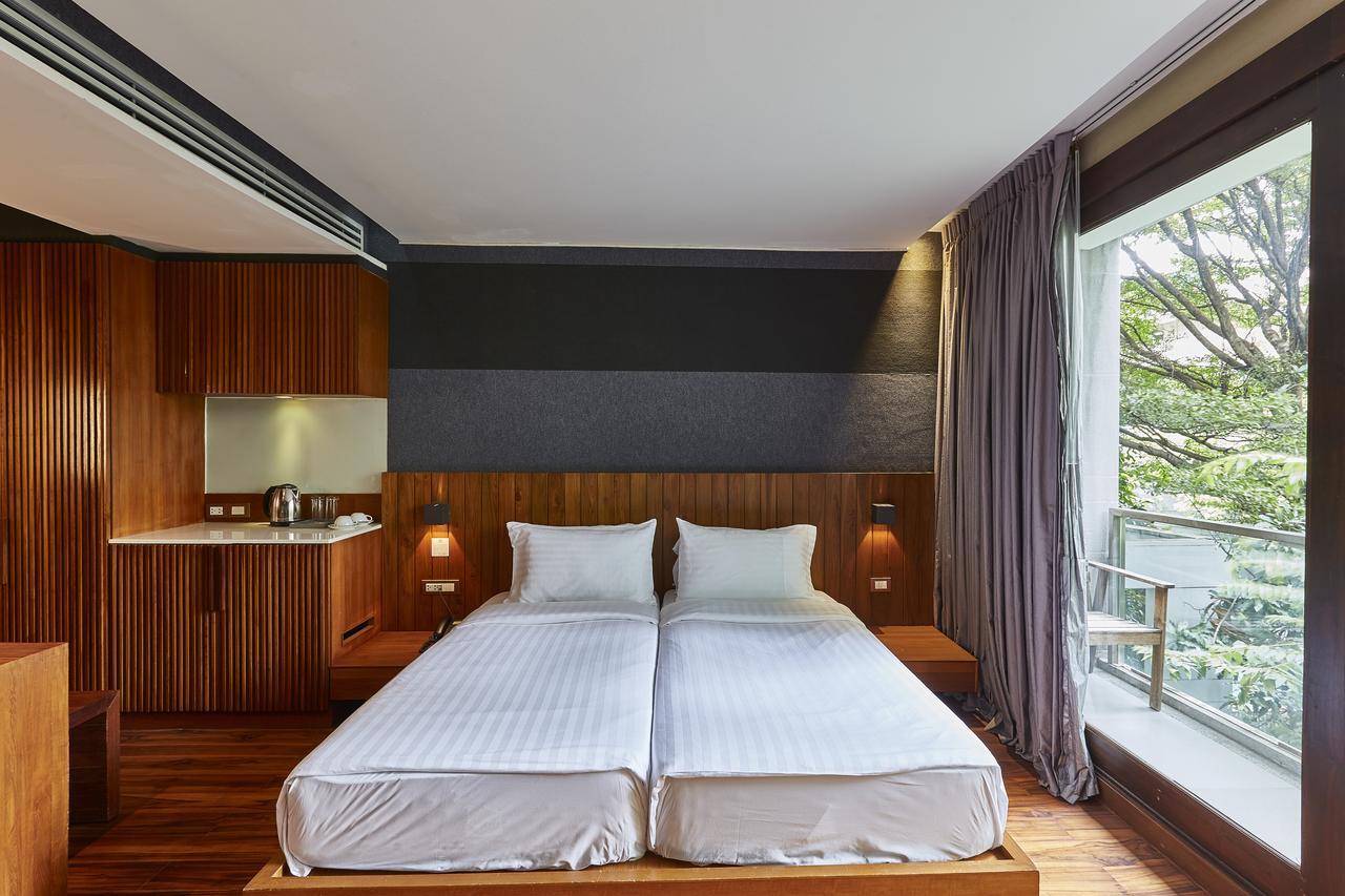Luxx Langsuan Hotel - Sha Plus Бангкок Экстерьер фото
